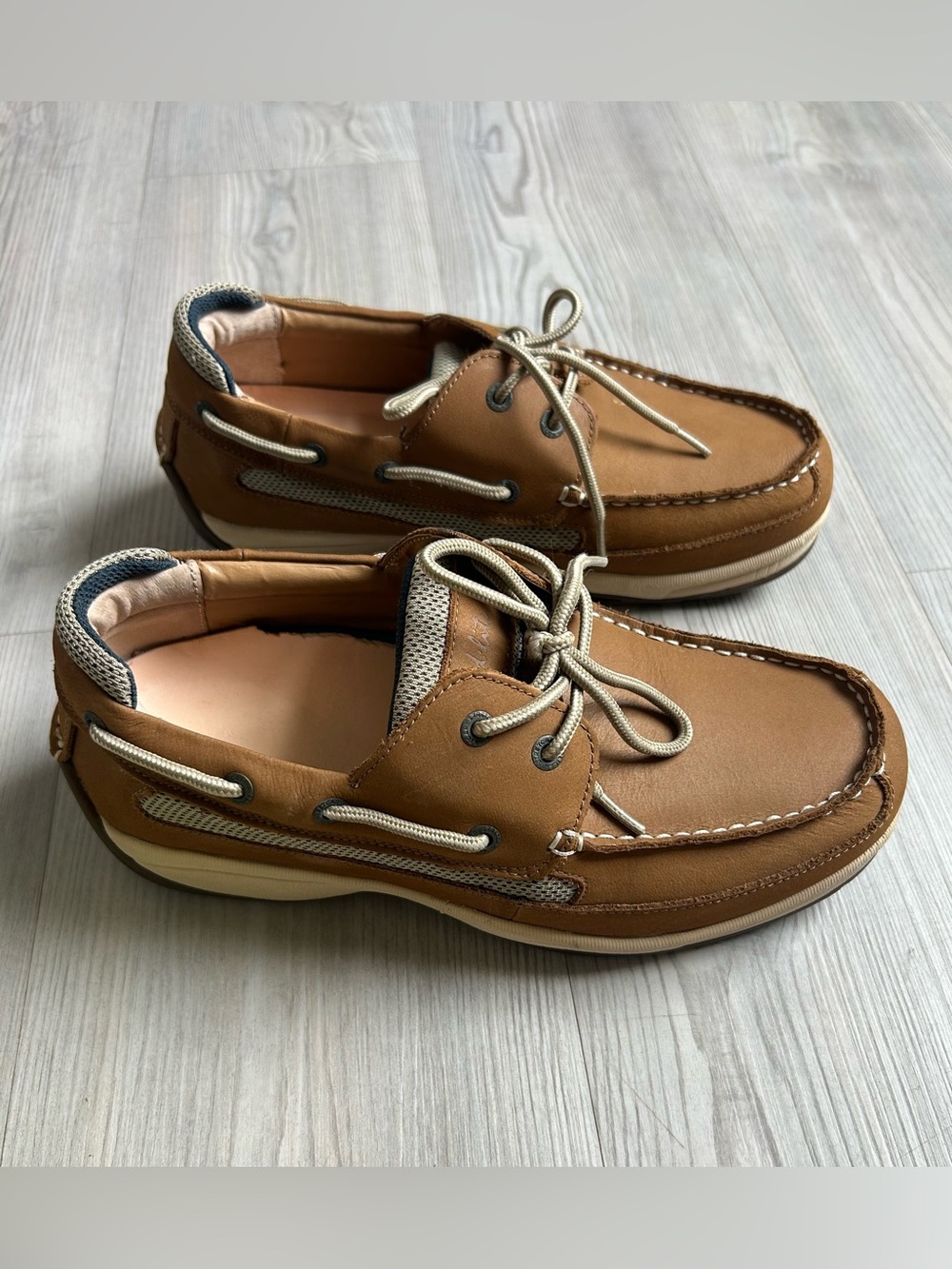 Men's Tan Leather Lace-Up Boat Shoes